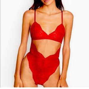 Victoria’s Secret VERY SEXY Unlined Cutout Lace Teddy